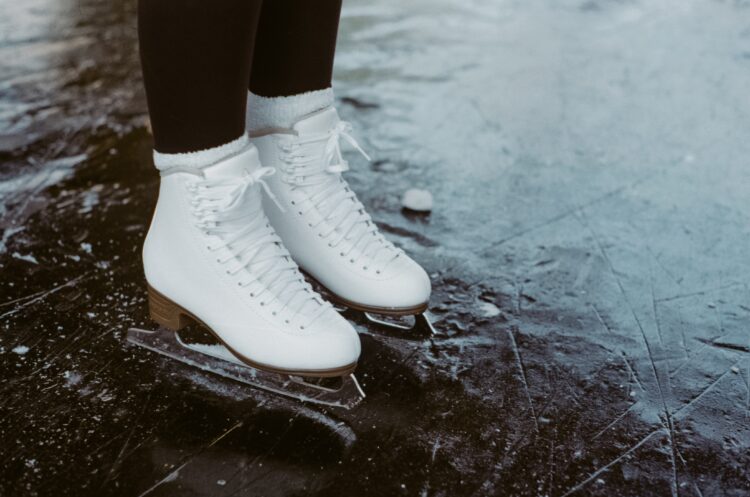 Ice skating by Weston MacKinnon via Unsplash