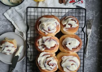 Cinnamon rolls