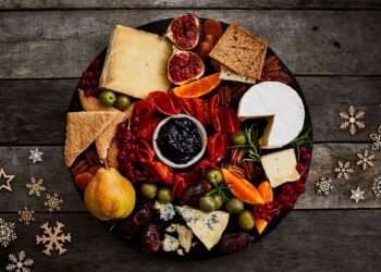 WIN a delicious hamper of Irish farmhouse cheese for Christmas