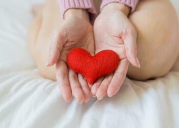 5 ways to lower cholesterol and have a happier, healthier heart