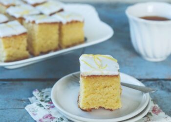 lemon drizzle