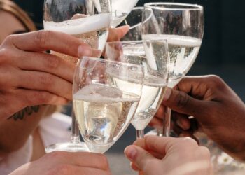 dry january drinks cheers champagne