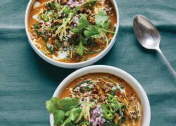 Recipe: Quick and easy black dahl