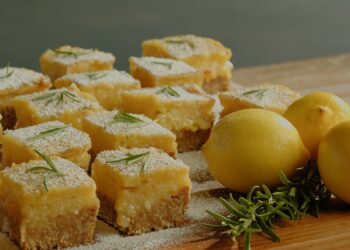 lemon and rosemary bar