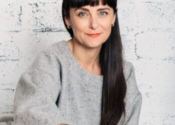 “I started out making curtains for a Jennifer Aniston film”: Irish costume designer shares tales from her career