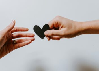 Two living kidney donors share how organ donation can change lives