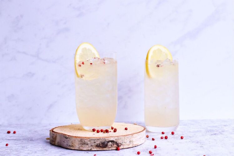 Recipe: replace your Hugo Spritz with this Irish Whiskey and Elderflower Collins
